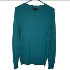 Green Scalloped Neck Long Sleeve